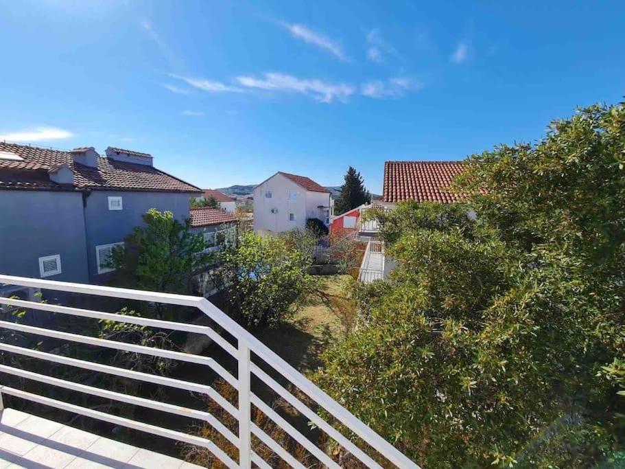 Apartamento Prostorný domov v nejkrásnější části Chorvatska Vodice Exterior foto